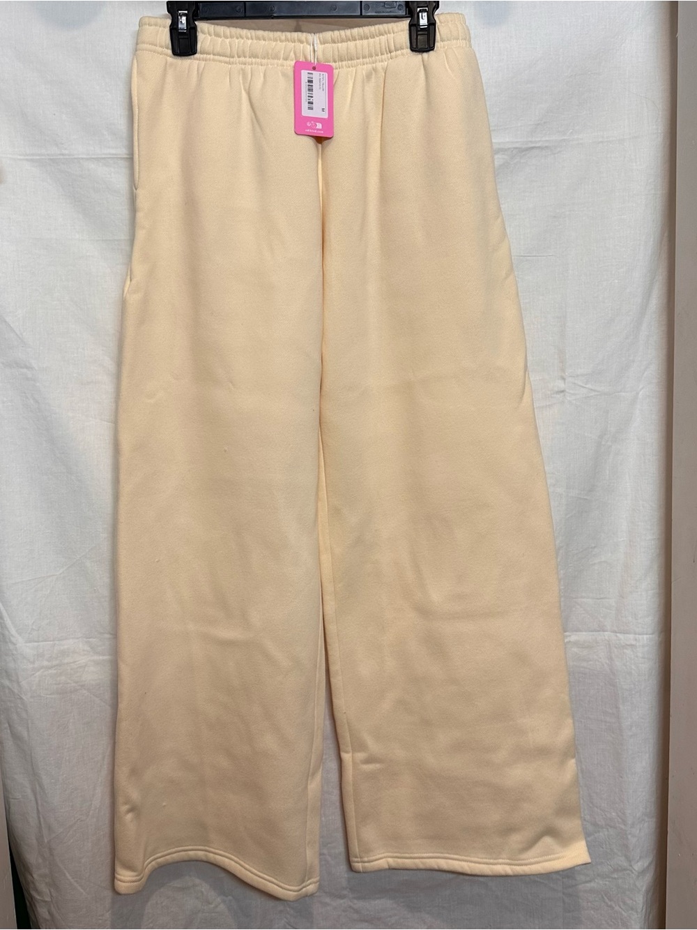 ✨ NWT Cream Wide-Leg Sweatpants with Pink Bow Details ✨
